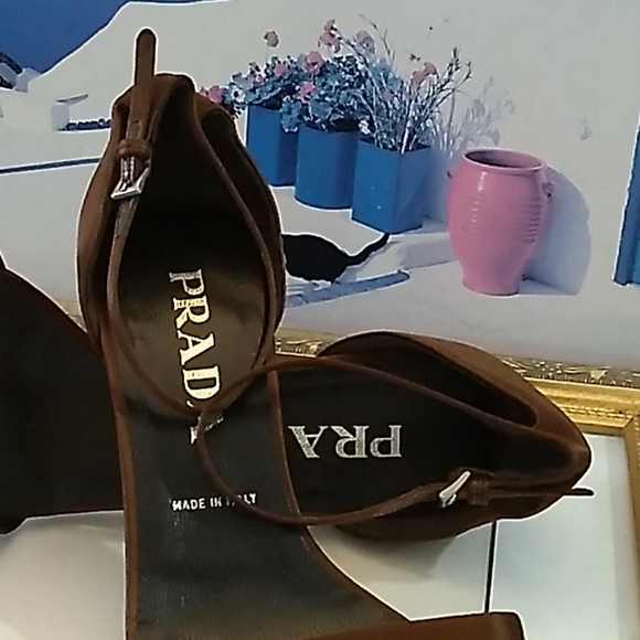 Prada brown satin sandals - Picture 4 of 4